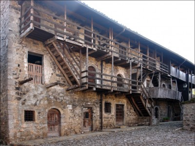 Casa cinquecentesca Cavaglia, foto Galizzi valbrembanaweb,.com.jpg